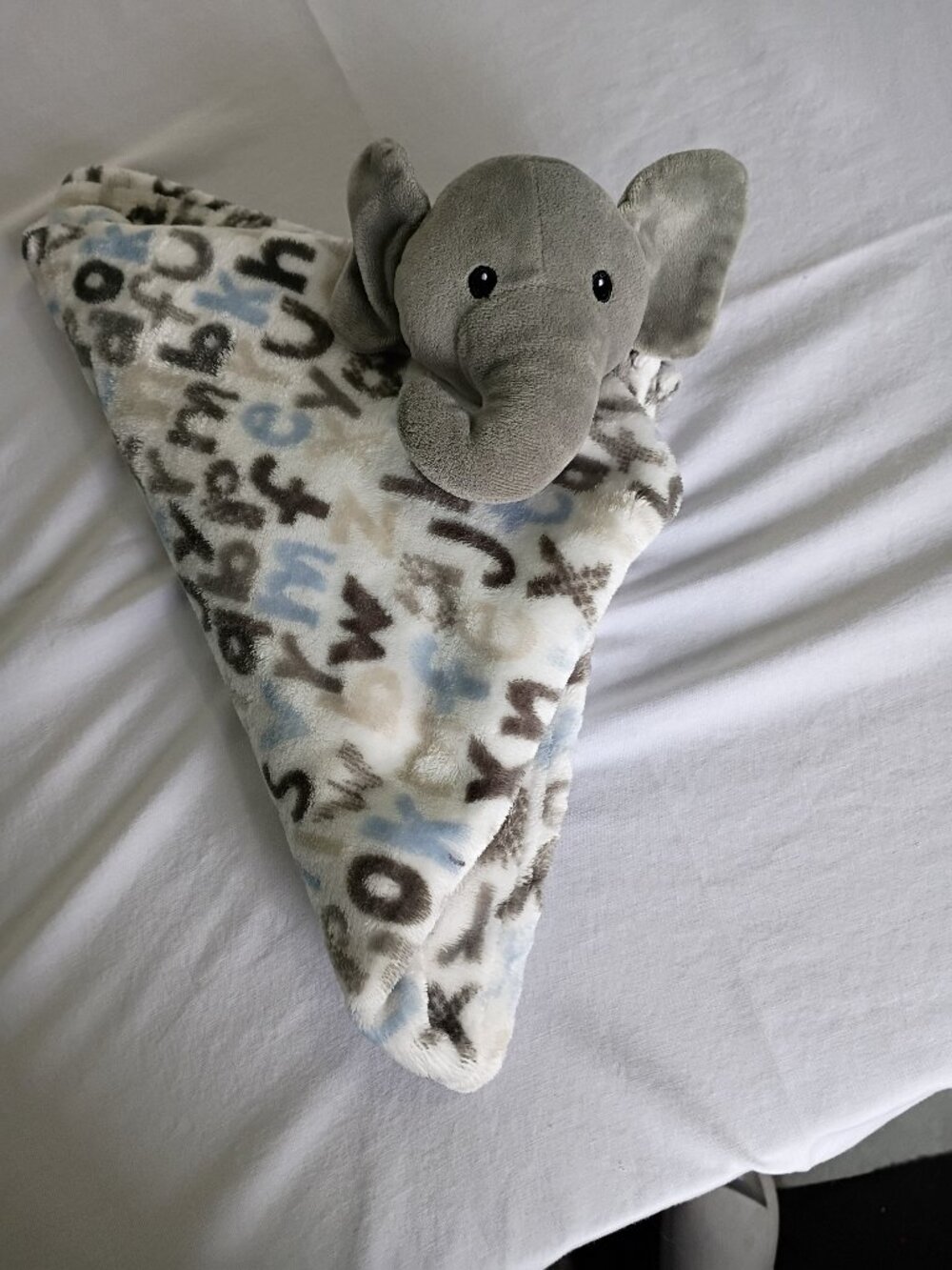 ELLE & JAYE SOFT BABY BLANKET WITH ELEPHANT ATTACHED